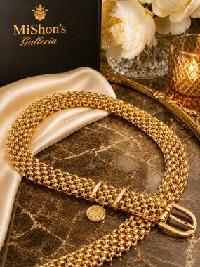 Stunning New Vince Camuto Gold Tone Triple-Row Chain Belt w Crest Medallion 45"
